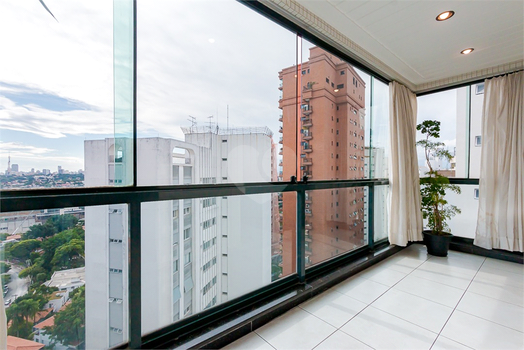 EDIFÍCIO BAY FIVE