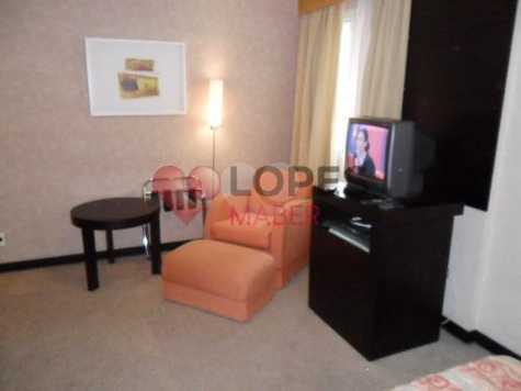 EXECUTIVE FLAT ONE