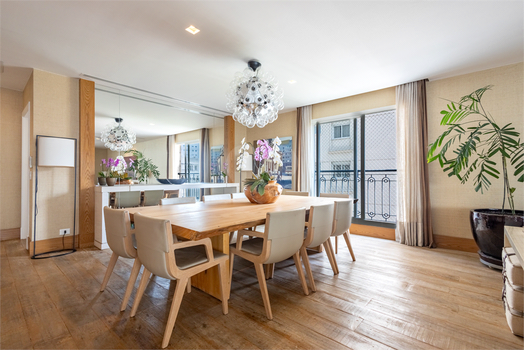 PALAZZO DI SAVOIA E PALAZZO DI FERRARA